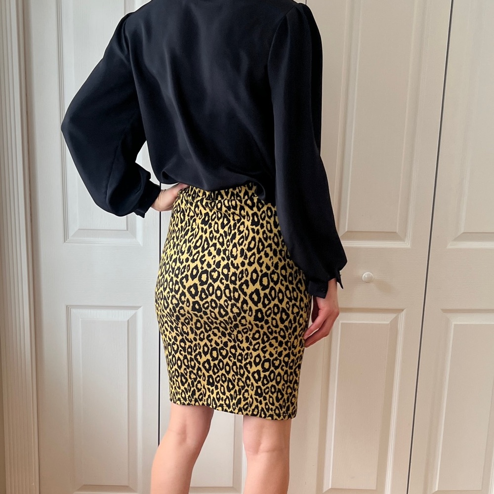 HighWaisted Leopard Print Skirt - Picture 6 of 10